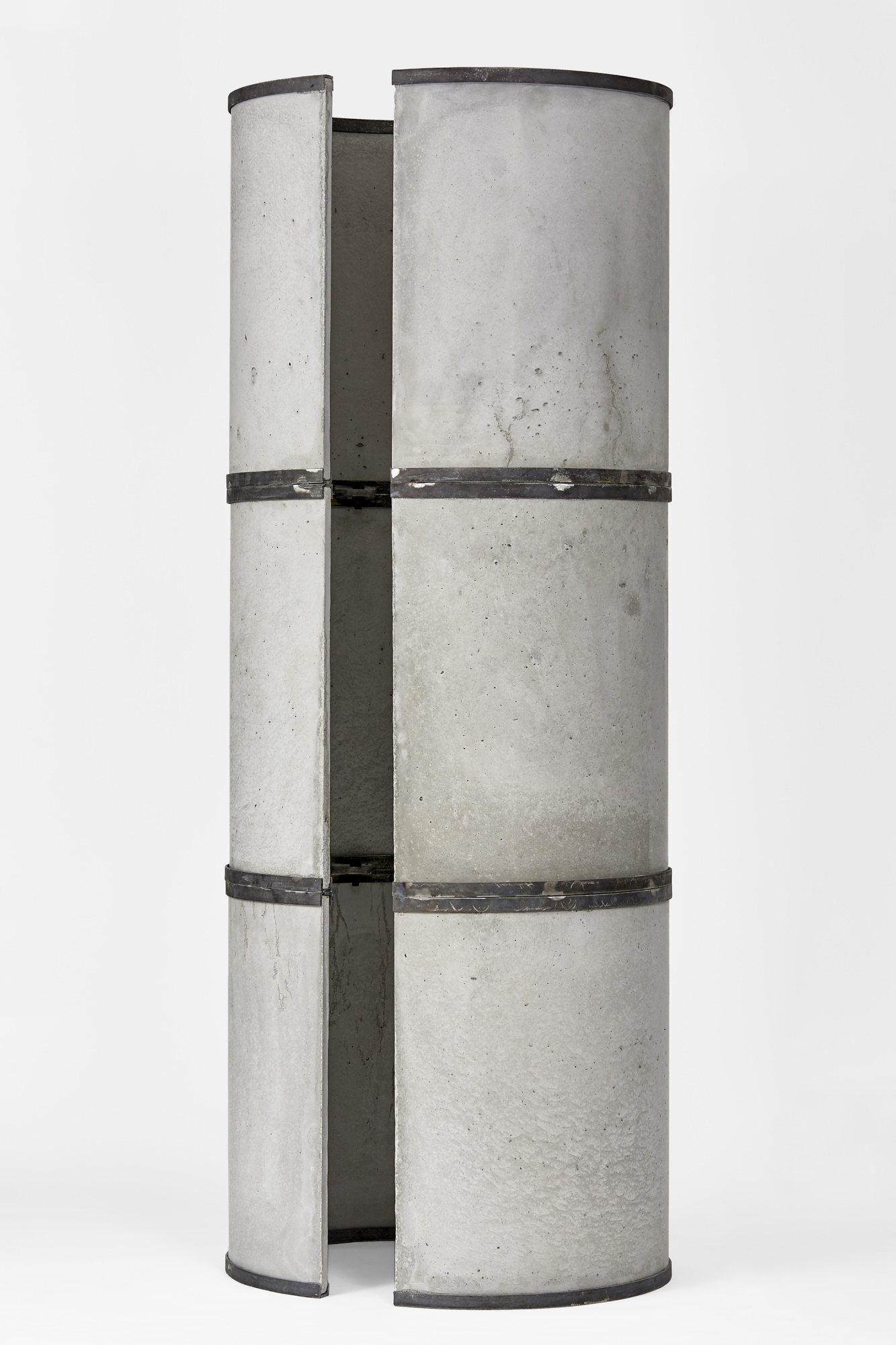 Split Pillar, 2019, Concrete and Steel, 210x70x70 cm rel=